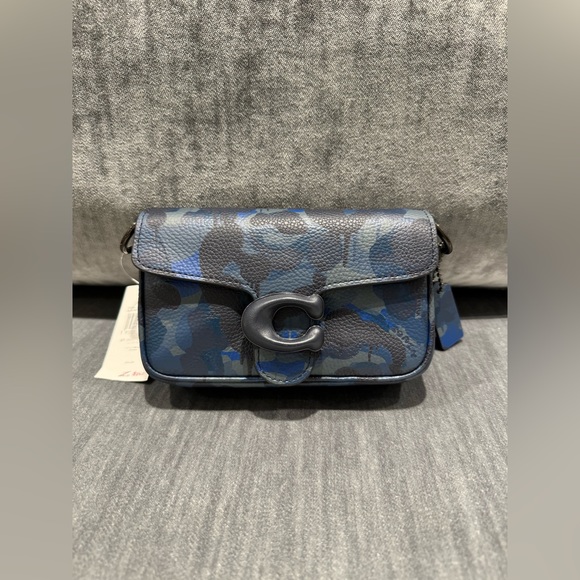 Soft Tabby Crossbody 18 With Camo Print - Picture 2 of 7